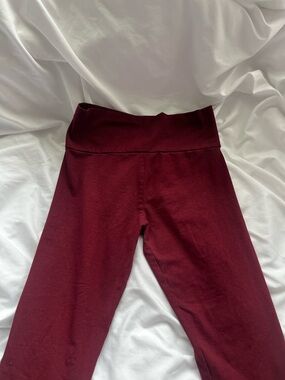 Women Stretch Pull-On Leggings in Deep Burgundy